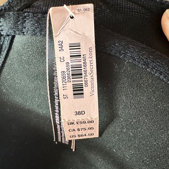 Victoria’s Secret Black Lace Bra - Picture 7 of 7